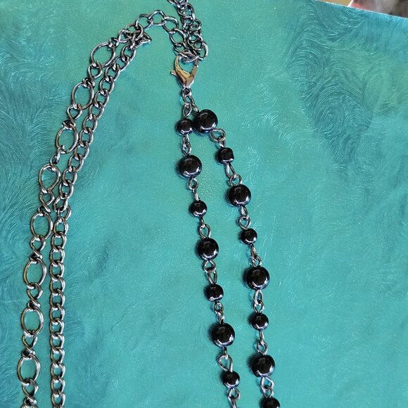 🦋🌺Butterfly Floral Necklace NWOT🪻🐛🌺🦋 - Picture 10 of 11